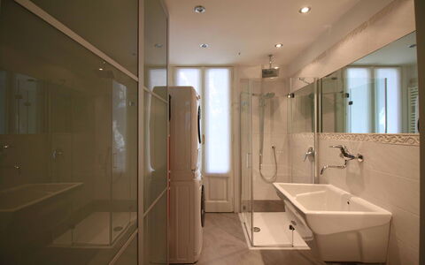 Letizia: Baño, Diseño De Interiores, Piso, Arreglo De Tubería, Suelo, Lavabo, Lavabo Del Baño, Grifo, Plomería, Techo