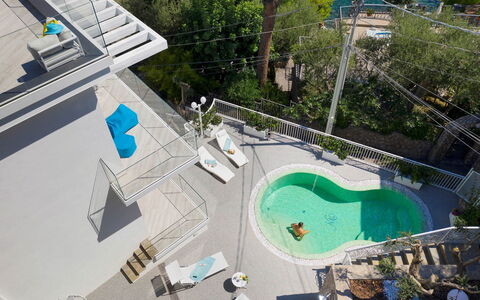 Villa del Cantone: Piscina, Recurso, Mueble Para Exteriores, Material Compuesto, Eco Hotel, Inmuebles, Ocio, Sombra, Villa, Thermae