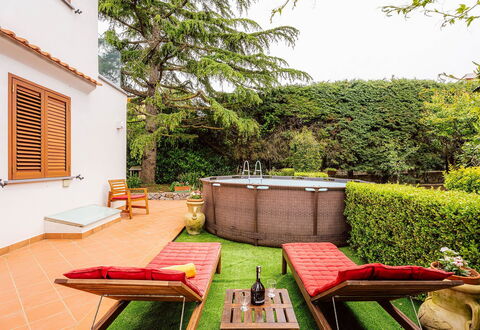 Villa Ava: Jardín, Mueble, Patio Interior, Mueble Para Exteriores, Piscina, Eco Hotel, Ocio, Césped, Manchas De Madera, Paisajismo