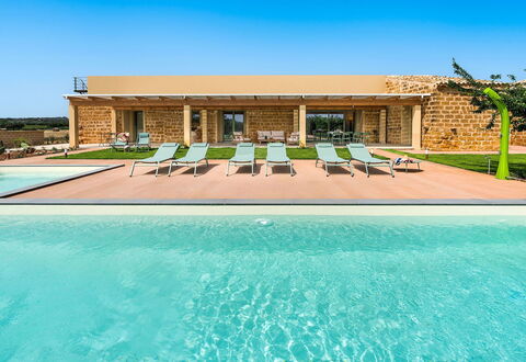 Villa Clemente: Piscina, Recurso, Hotel, Villa, Patio