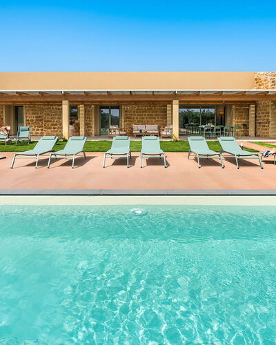 Villa Clemente: Piscina, Recurso, Hotel, Villa, Patio