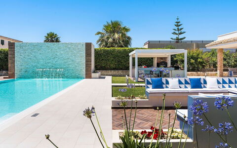 Villa Agorà: Piscina, Recurso, Material Compuesto, Eco Hotel, Ocio, Sombra, Hotel, Paisajismo, Mueble Para Exteriores, Villa