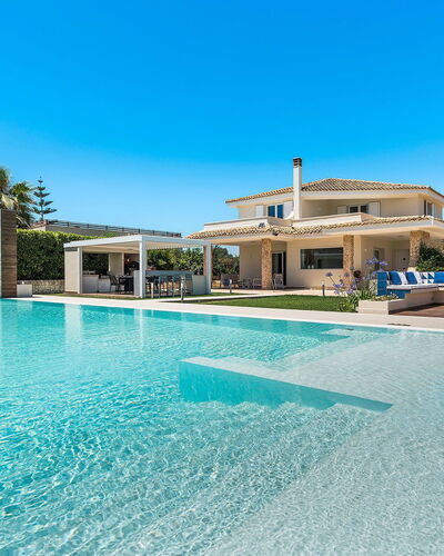 Villa Agorà: Piscina, Azul, Recurso, Ocio, Eco Hotel, Material Compuesto, Inmuebles, Villa, Hotel, Mansión