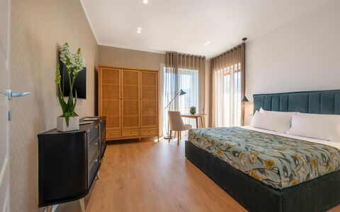 Casa Mario: Mueble, Diseño De Interiores, Suelo, Piso, Pared, Madera, Habitación, Cama, Techo, Habitación