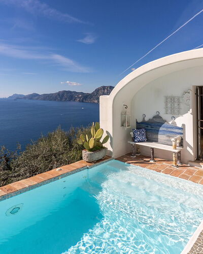 Villa Madonna di Costantinopoli: Azul, Agua, Cuerpo De Agua, Costa, Costeras Y Los Accidentes Geográficos Oceánico, Mar, Recurso, Piscina, Oceano