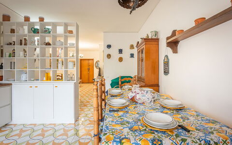 Casa Lucio: Diseño De Interiores, Piso, Suelo, Habitación, Techo, Gabinetes, Cocina, Mostrador, Loseta, Alacena