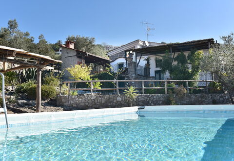 Villa Birbante: Piscina, Recurso, Hacienda, Sombra, Patio Interior, Fuente De Agua, Eco Hotel, Estructura Al Aire Libre, Losa