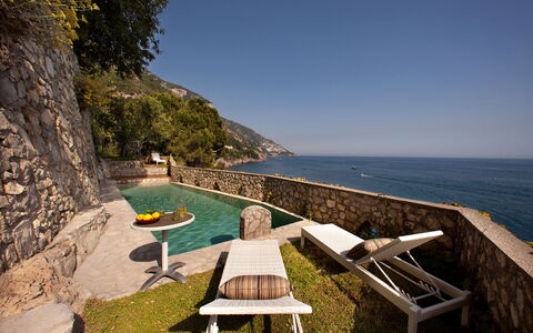 Little Mansour: Azul, Mueble Para Exteriores, Piscina, Costa, Mar, Recurso, Sunlounger, Apuntalar, Zona Tropical, Ciudad De Vacaciones