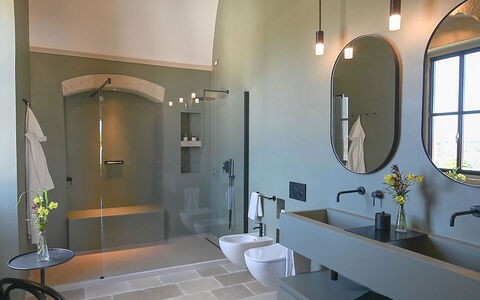 Masseria Loyola: Pared, Diseño De Interiores, Piso, Arreglo De Tubería, Baño, Encendiendo, Lavabo Del Baño, Suelo, Lámpara, Grifo