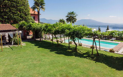 Mariuccia 3: Recurso, Ciudad De Vacaciones, Hacienda, Eco Hotel, Mueble Para Exteriores, Piscina, Villa, Balcón