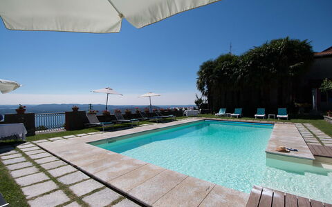 Mariuccia 3: Azul, Piscina, Mueble Para Exteriores, Recurso, Eco Hotel, Sunlounger, Ocio, Paraguas, Sombra, Hotel