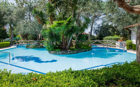 Apartment Snicher: Piscina, Recurso, Jardín, Eco Hotel, Hacienda, Sombra, Paisajismo, Hotel, Mueble Para Exteriores, Piscina De Reflejo