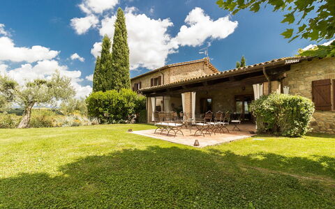 Villa Molinazzo 10: Hierba, Casa, Casa, Arbusto, Paisaje, El Terreno Del Lote, Casa De Campo, Cabaña, Inmuebles
