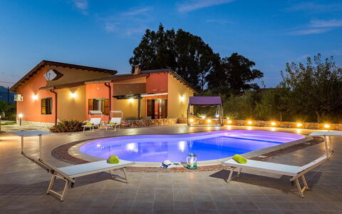 Villa Thyrrenia: Piscina, Recurso, Mueble, Mueble Para Exteriores, Silla, Inmuebles, Eco Hotel, Thermae, Hacienda, Villa