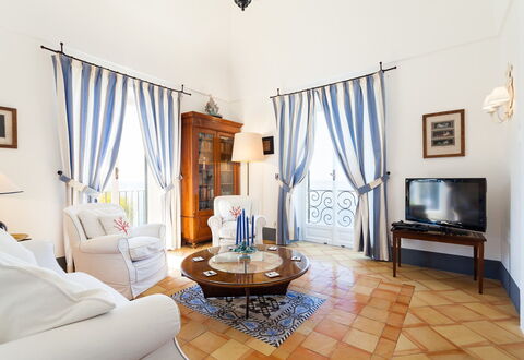 Casa Bellevue: Mueble, Diseño De Interiores, Piso, Suelo, Sala, Silla, Habitación, Techo, Mesa, Sofá