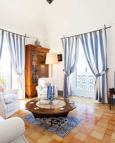 Casa Bellevue: Mueble, Diseño De Interiores, Piso, Suelo, Sala, Silla, Habitación, Techo, Mesa, Sofá