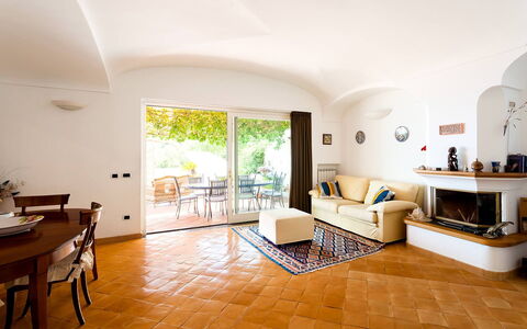 Casa Dorothea 2: Piso, Diseño De Interiores, Suelo, Mueble, Techo, Encendiendo, Habitación, Casa, Silla, Sala
