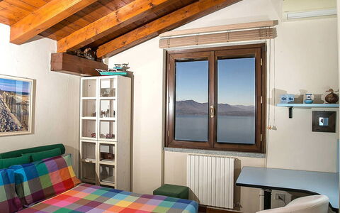 Verbano: Diseño De Interiores, Habitación, Cama, Mueble, Madera, Piso, Suelo, Techo, Habitación, Sábana