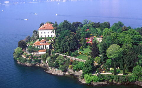 Villa Alina: Agua, Cuerpo De Agua, Camino Acuático, Costeras Y Los Accidentes Geográficos Oceánico, Corriente De Agua, Banco, Lago, Costa, Atracción Turística, Inmuebles