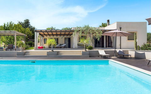 Villa Almond: Piscina, Recurso, Mueble Para Exteriores, Material Compuesto, Eco Hotel, Inmuebles, Sombra, Ocio, Villa, Hacienda