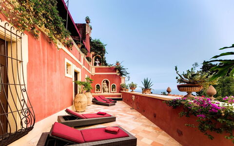 Palazzo Santa Croce: Silla, Planta De Casa, Maceta, Hacienda, Villa, Alfombra, Sala, Hotel