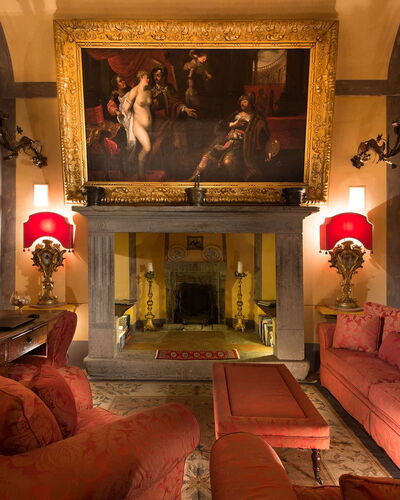 Palazzo Santa Croce: Mueble, Diseño De Interiores, Piso, Techo, Encendiendo, Suelo, Marco, Lámpara, Habitación, Sala