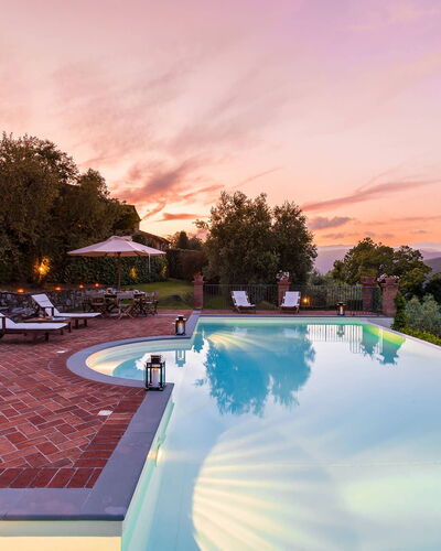 Villa Il Castagno: Piscina, Paisaje, Recurso, Oscuridad, Eco Hotel, Inmuebles, Hacienda, Noche, Villa, Casa De Campo