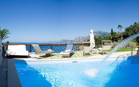 Villa Il Sogno di Praiano: Azul, Piscina, Recurso, Mueble, Mueble Para Exteriores, Ocio, Paraguas, Eco Hotel, Hotel, Sombra