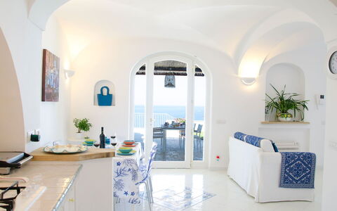 Villa Il Sogno di Praiano: Azul, Mueble, Arco, Casa, Silla, Departamento, Cocina Y Comedor Mesa, Planta De Casa, Maceta, Comedor