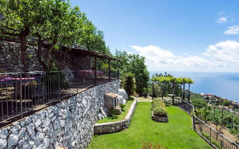 Villa Tortuga: Jardín, Paisajismo, Cerca, Yarda, Eco Hotel, Pasarela, Balcón, Jardín Botánico, Losa, Patio Interior