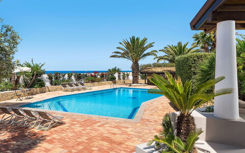 Cala Diletta: Recurso, Mueble, Mar, Eco Hotel, Oceano, Piscina, Zona Tropical, Costa, Silla