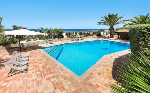 Cala Diletta: Azul, Recurso, Piscina, Mar, Mueble Para Exteriores, Eco Hotel, Zona Tropical, Oceano, Sombra