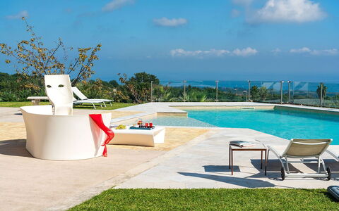 Villa Magical Tower: Mueble Para Exteriores, Piscina, Paraguas, Sombra, Silla, Jardín, Recurso, Paisajismo, Sunlounger, Eco Hotel