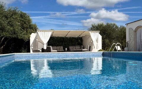 Trulli Maria: Azul, Piscina, Material Compuesto, Recurso, Sombra, Ocio, Mueble Para Exteriores, Hotel, Fuente De Agua, Eco Hotel