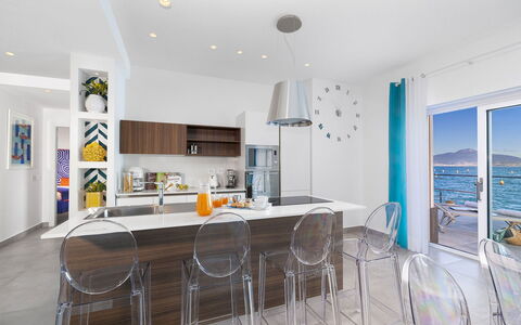Villa Marina Grande: Mueble, Diseño De Interiores, Piso, Madera, Silla, Techo, Suelo, Mesa, Cocina, Encendiendo