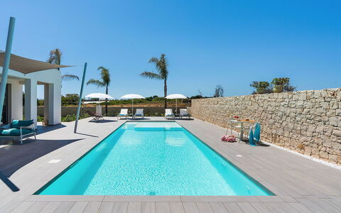 Il Palmeto: Azul, Piscina, Recurso, Eco Hotel, Material Compuesto, Mueble Para Exteriores, Ocio, Sombra, Villa, Hotel