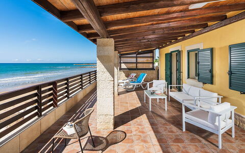 La Rosa dei Venti: Azul, Mar, Oceano, Mueble Para Exteriores, Sombra, Recurso, Costa, Playa, Silla, Eco Hotel