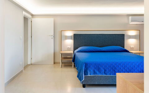 La Rosa dei Venti: Diseño De Interiores, Piso, Mueble, Suelo, Madera, Techo, Habitación, Habitación, Cama, Encendiendo