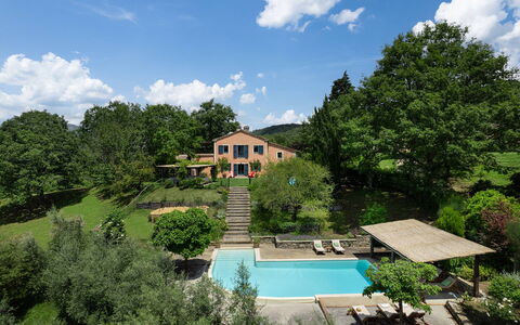 Villa la Foresta: Árbol, Casa, Piscina, Inmuebles, Cabaña, Eco Hotel, Recurso, Villa, Hacienda, Casa De Campo