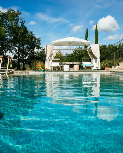 Villa Torre del Chianti: Piscina, Recurso, Mueble Para Exteriores, Paraguas, Sunlounger, Inmuebles, Eco Hotel, Ocio, Villa, Hacienda