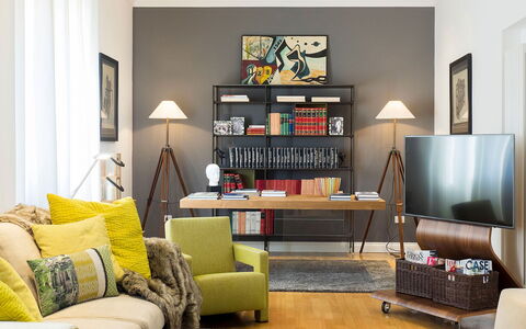 La Terrazza: Mueble, Diseño De Interiores, Pared, Piso, Sala, Casa, Suelo, Habitación, Librero, Estantería