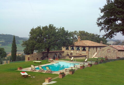 Villa Montichiello: Inmuebles, Piscina, Hacienda, Villa, Mansión, Patio Interior, Casa De Campo, Patio, Hotel