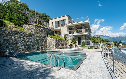 Villa Perla: Piscina, Inmuebles, Reservorio, Recurso, Eco Hotel, Villa, Ciudad De Vacaciones, Fuente De Agua, Mansión