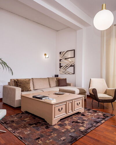 Casa Maurus: Mueble, Diseño De Interiores, Piso, Suelo, Sofá, Pared, Madera, Habitación, Sala, Techo