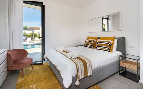 Villa la Isla: Departamento, Recurso, Hotel, Manchas De Madera, Balcón, Cama, Habitación