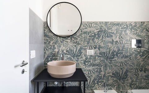 Villa Arcobaleno: Arreglo De Tubería, Papel Pintado, Loseta, Planta De Casa, Baño