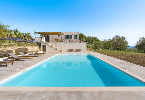 Villa Arcobaleno: Azul, Piscina, Recurso, Eco Hotel, Ocio, Inmuebles, Mueble Para Exteriores, Ciudad De Vacaciones, Villa, Zona Tropical