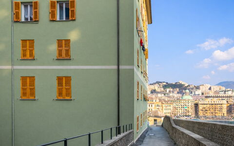 Da Federico, Apartment Genova Brignole: Azul, Tiempo De Día, Pared, Edificio, Departamento, Fachada, Barrio, Arquitectura, Barrio Residencial, Diseño Urbano
