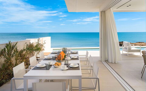 Villa Confini: Mueble, Mar, Mesa, Silla, Suelo, Mueble Para Exteriores, Costeras Y Los Accidentes Geográficos Oceánico, Oceano, Costa, Recurso