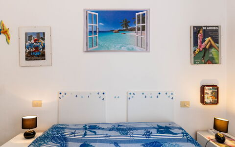 Milena: Mueble, Diseño De Interiores, Pared, Habitación, Cama, Habitación, Suelo, Piso, Sábana, Textil